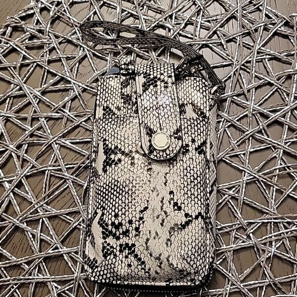 A.P.T.  Faux Leather Phone Crossbody w/RFID Vanilla Snake - Picture 1 of 11